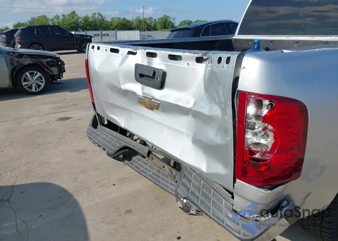 2010 Chevrolet Silverado 1500 Lt z USA, uszkodzony, nr VIN 3GCRCSE09AG267881